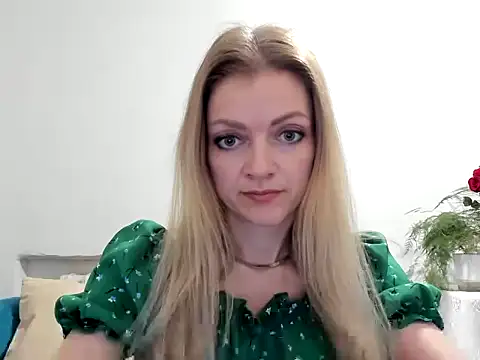 Snapshot of Severina7 chatting on 05.28.26 Severina7 online show from 05.28.26