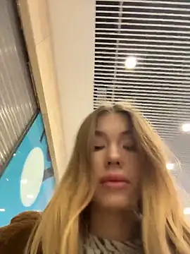 Snapshot of Risky_Mia69 chatting on 04.16.26 Risky Mia69 online show from 04.16.26