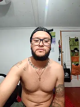 Snapshot of ivandarkc chatting on 04.13.26 ivandarkc online show from 04.13.26