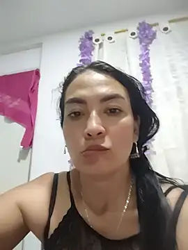 Snapshot of LuluDream chatting on 07.14.26 LuluDream online show from 07.14.26