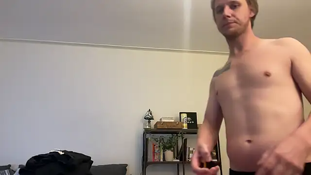 Tippygirl online show from 04.14.26