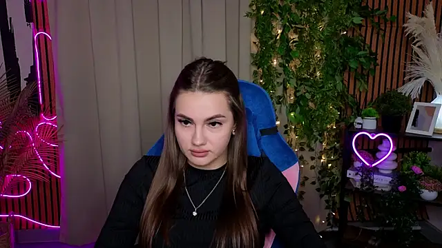 NicolePerkins online show from 04.13.26