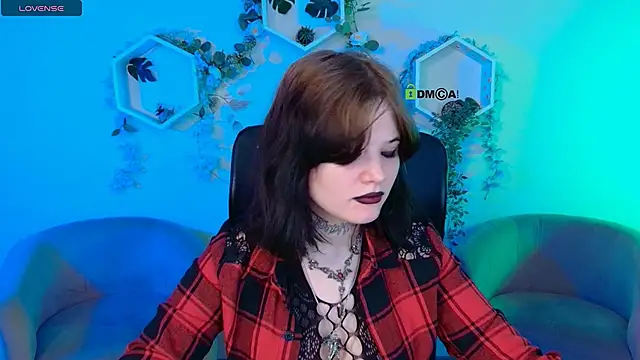 nikki kiss  online show from 06.22.26