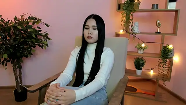 RutheNhek online show from 04.14.26