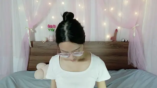 shy pink doll online show from 07.22.26