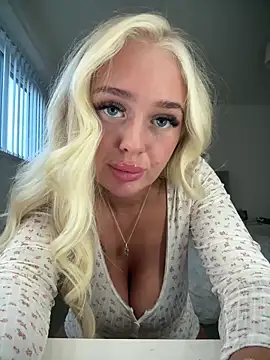 Vanillaheavennn online show from 04.15.26