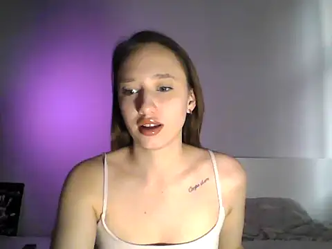 Snapshot of DarkMirel chatting on 04.17.26 DarkMirel online show from 04.17.26