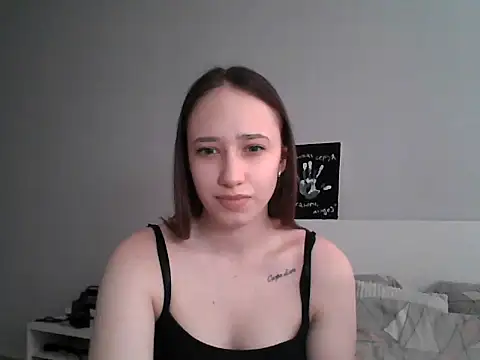 Snapshot of DarkMirel chatting on 05.08.26 DarkMirel online show from 05.08.26