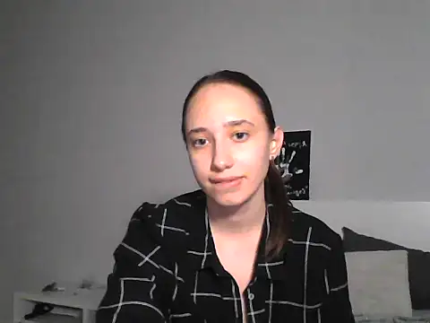 Snapshot of DarkMirel chatting on 06.06.26 DarkMirel online show from 06.06.26