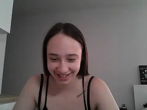 Snapshot of DarkMirel chatting on 06.20.26 DarkMirel online show from 06.20.26