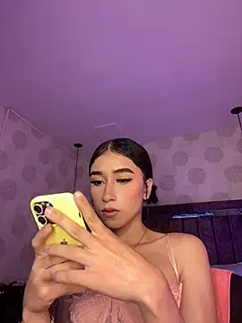 Alahia pink  online show from 04.15.26