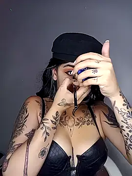 Snapshot of AteneaRockstar04 chatting on 04.14.26 AteneaRockstar04 online show from 04.14.26