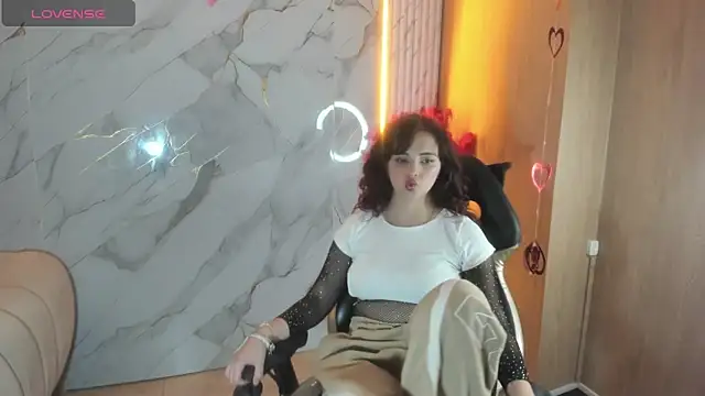 Snapshot of Cherry_tf chatting on 04.14.26 Cherry tf online show from 04.14.26