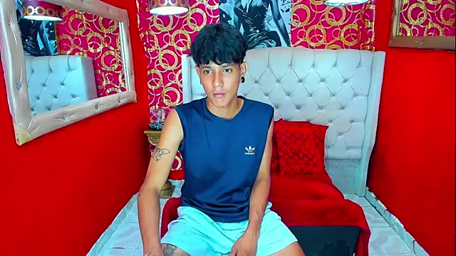 straightyoungpein online show from 04.14.26