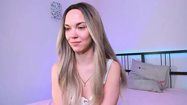 Flora Ambeers online show from 05.15.26