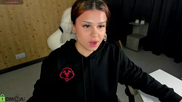 nicolewoss online show from 07.13.26