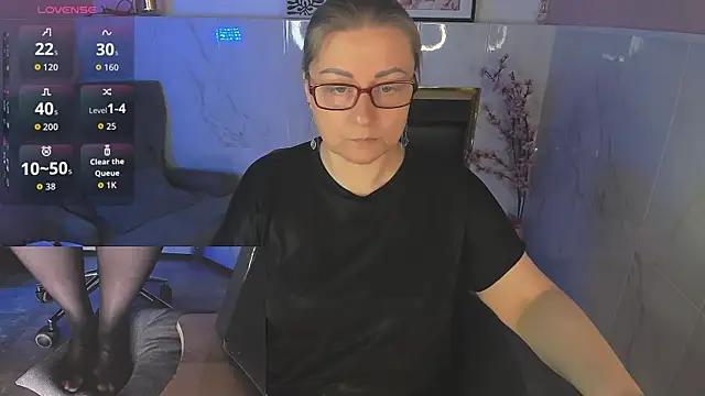 Alexandra Kind online show from 04.21.26