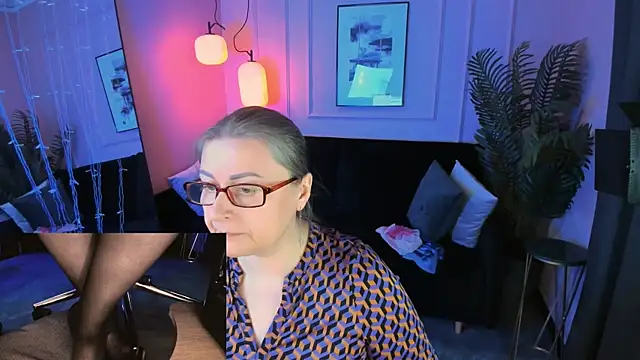 Alexandra Kind online show from 04.28.26