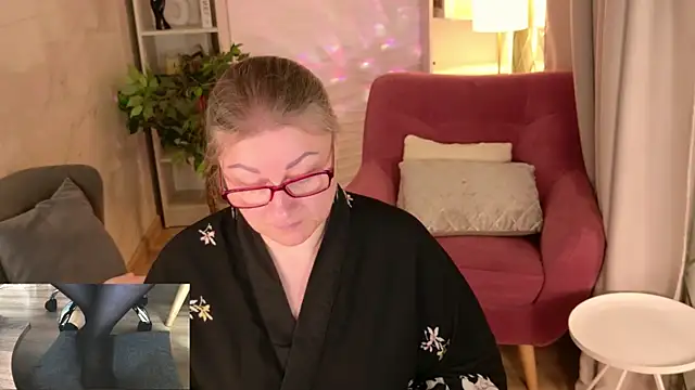 Alexandra Kind online show from 05.17.26