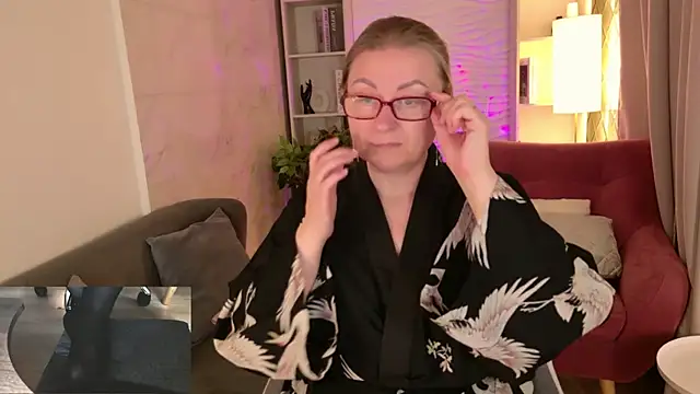 Alexandra Kind online show from 05.18.26