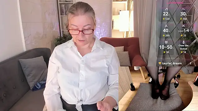 Snapshot of Alexandra_Kind chatting on 07.14.26 Alexandra Kind online show from 07.14.26