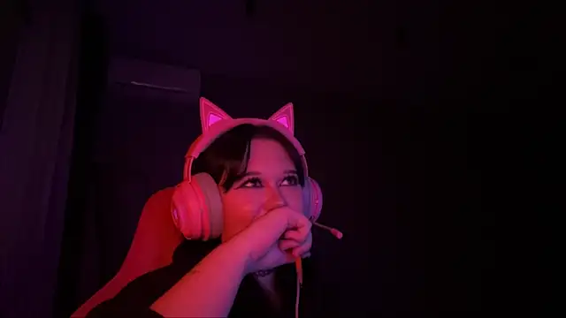 Alinalovelove online show from 04.15.26