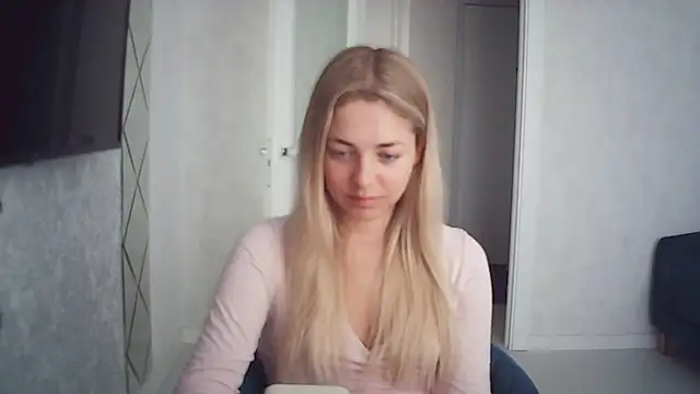 Snapshot of ElectricSky_ chatting on 04.15.26 ElectricSky online show from 04.15.26