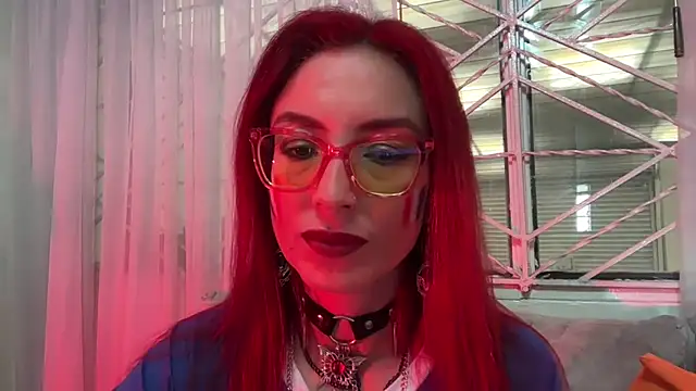 Queenscarlettsecret online show from 07.09.26