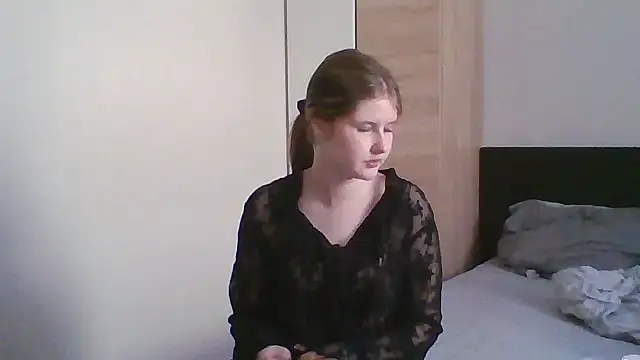 Snapshot of Wellabern chatting on 05.18.26 Wellabern online show from 05.18.26