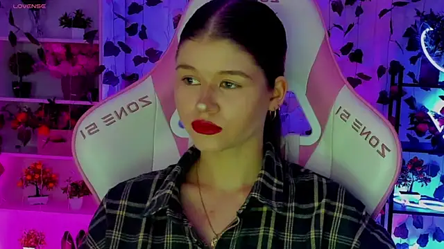 alice tails online show from 04.14.26