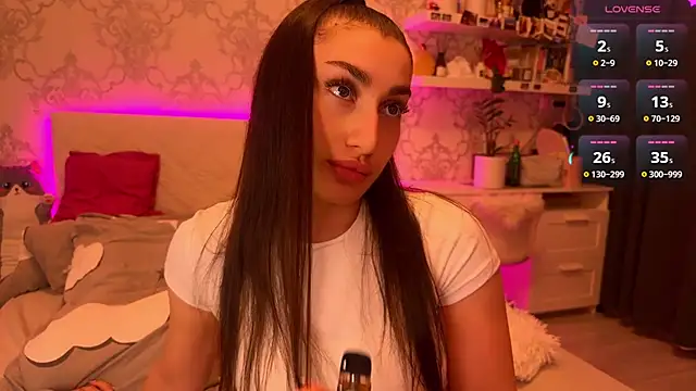 Snapshot of MyNaomi chatting on 06.28.26 MyNaomi online show from 06.28.26
