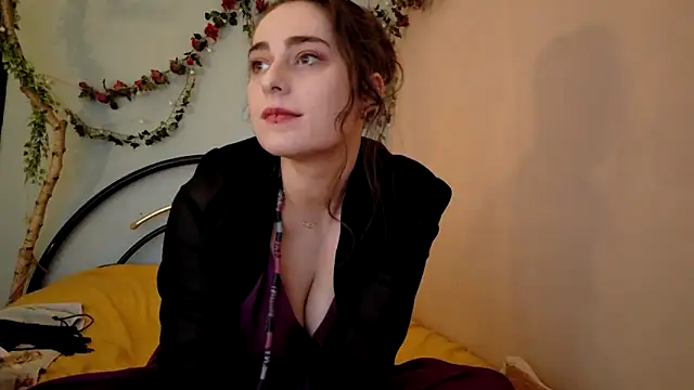 missclochette online show from 04.24.26