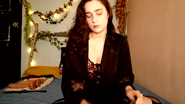 missclochette online show from 05.19.26