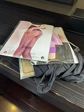 Snapshot of XiaoHonger chatting on 04.16.26 XiaoHonger online show from 04.16.26