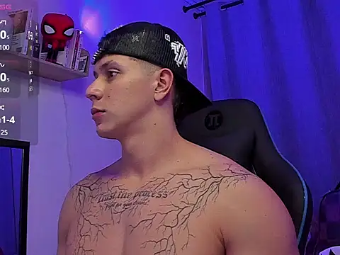 Snapshot of ASHTON_HILS chatting on 07.15.26 ASHTON HILS online show from 07.15.26