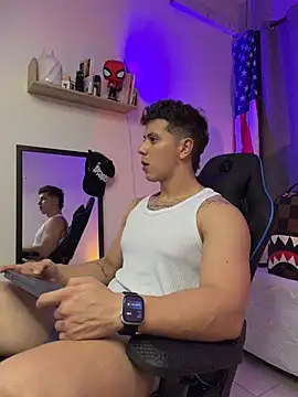 Snapshot of ASHTON_HILS chatting on 07.27.26 ASHTON HILS online show from 07.27.26
