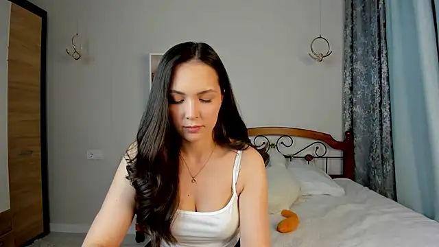 Snapshot of ameliyaa_sun chatting on 05.17.26 ameliyaa sun online show from 05.17.26