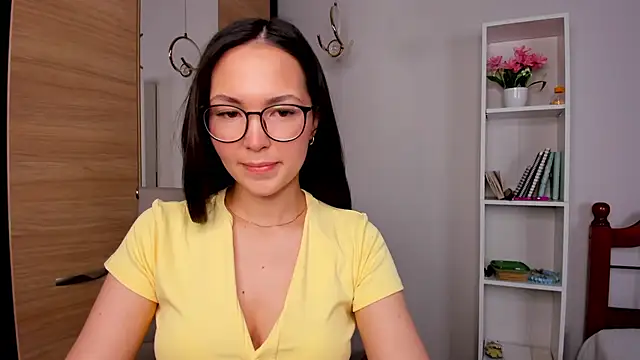 Snapshot of ameliyaa_sun chatting on 05.23.26 ameliyaa sun online show from 05.23.26