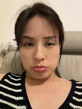 Snapshot of Faye-baby chatting on 05.23.26 Faye-baby online show from 05.23.26
