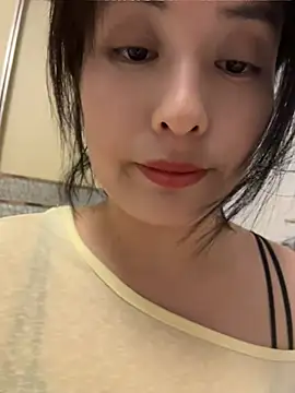 Snapshot of Faye-baby chatting on 06.02.26 Faye-baby online show from 06.02.26