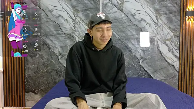 NoahWalker   online show from 06.08.26