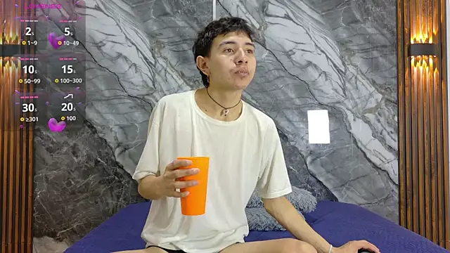 NoahWalker   online show from 06.18.26