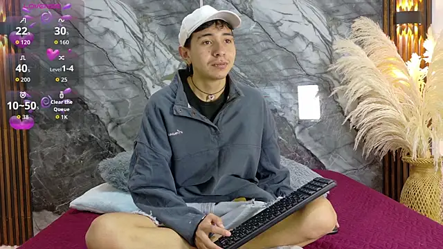NoahWalker   online show from 06.26.26