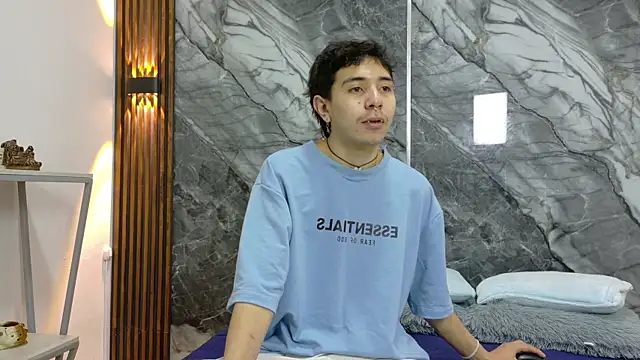 NoahWalker   online show from 07.07.26