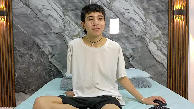 NoahWalker   online show from 07.08.26