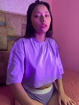 Snapshot of Zoe_pink14 chatting on 04.16.26 Zoe pink14 online show from 04.16.26