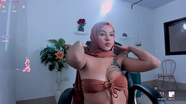 zahra moon online show from 04.16.26