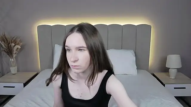 MarliinNova online show from 04.26.26