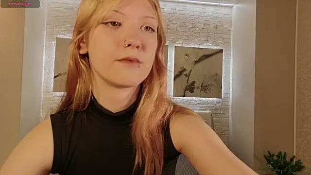 Lina Wi online show from 04.16.26