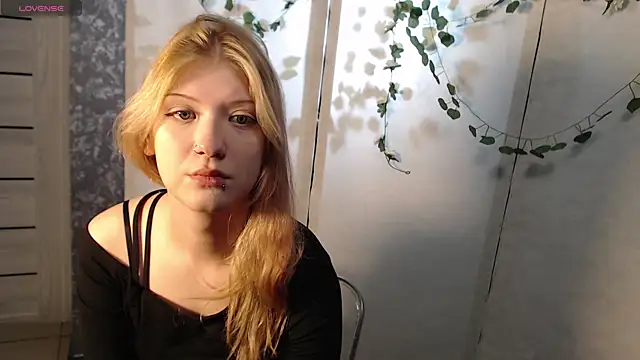 Lina Wi online show from 04.25.26